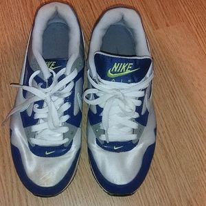 Nike Tennis Shoes 7.5M